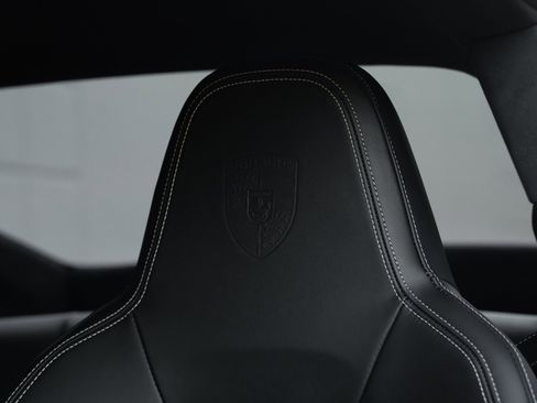 Used 2022 Porsche 911 Turbo S image 42