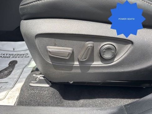Used 2021 Toyota Highlander XSE AWD/4WD image 13