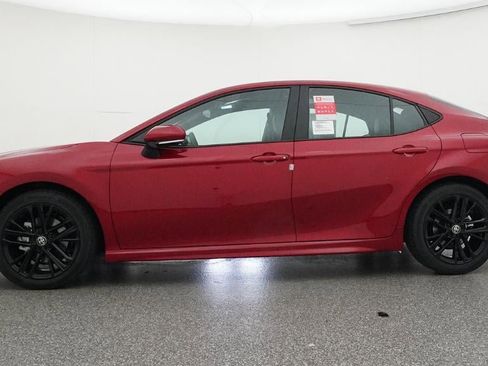 New 2026 Toyota Camry SE FWD image 19