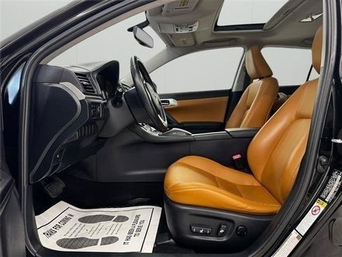 Used 2012 Lexus CT 200h Premium w/ Premium Audio Pkg FWD image 10
