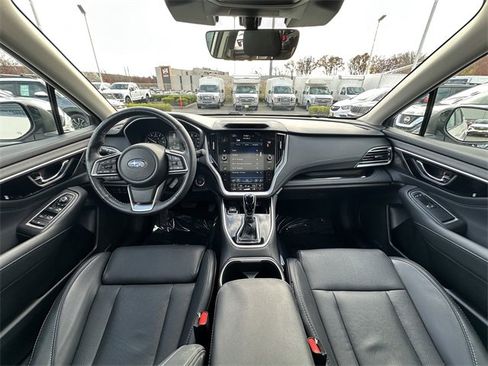 Used 2023 Subaru Outback Limited image 3