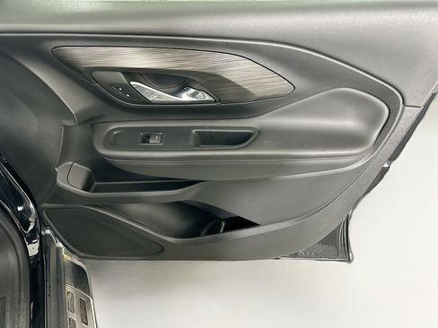 Used 2023 GMC Terrain SLE w/ Driver Convenience Package image 30