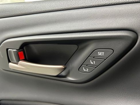 New 2025 Toyota Crown Signia image 40