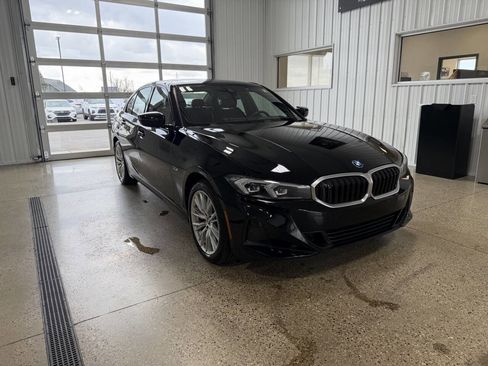 Used 2023 BMW 330e xDrive w/ Driving Assistance Package AWD/4WD image 36