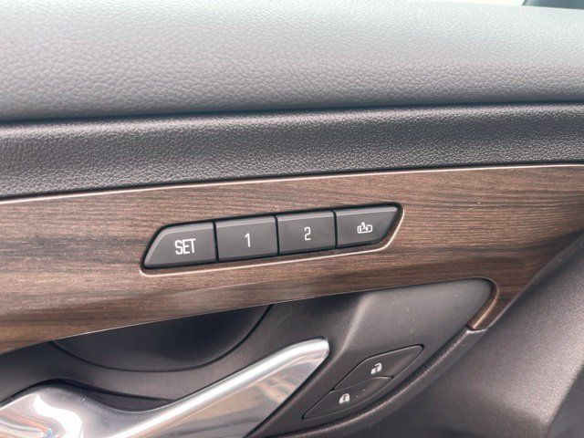 Used 2018 GMC Terrain Denali w/ LPO, 'HIT The Road' Package AWD/4WD image 17