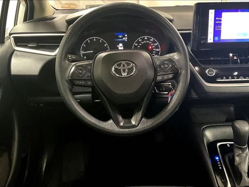 Used 2023 Toyota Corolla LE image 17