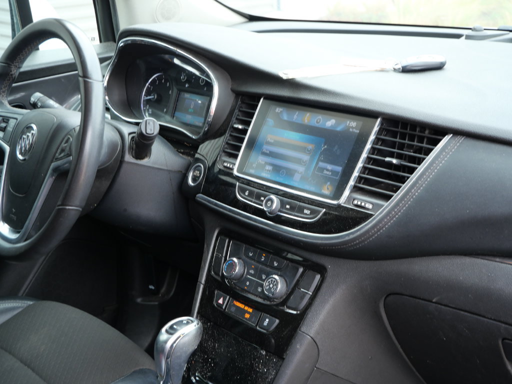 Used 2021 Buick Encore Preferred FWD image 7