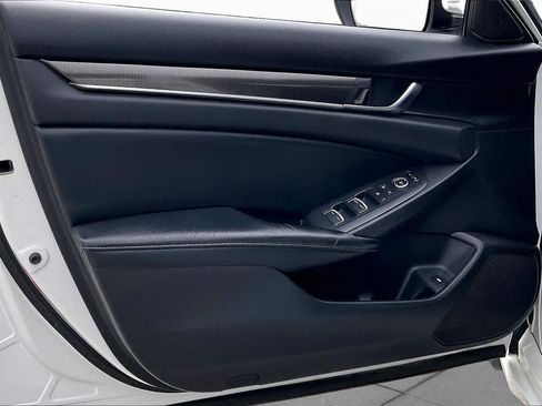 Used 2018 Honda Accord Sport image 20