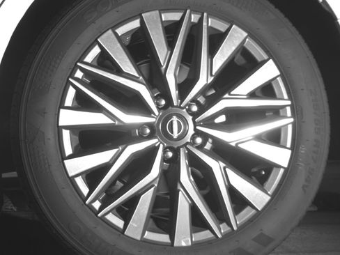 Used 2025 Nissan Altima 2.5 SV FWD image 14