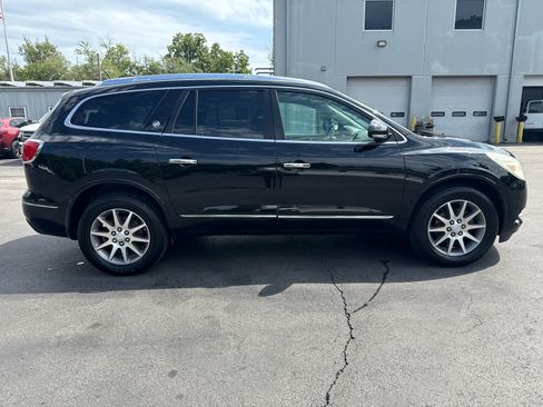 Used 2017 Buick Enclave Convenience FWD image 2