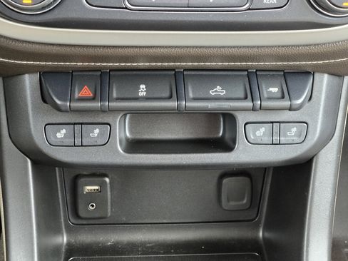 Used 2018 GMC Canyon SLT w/ Trailering Package image 23