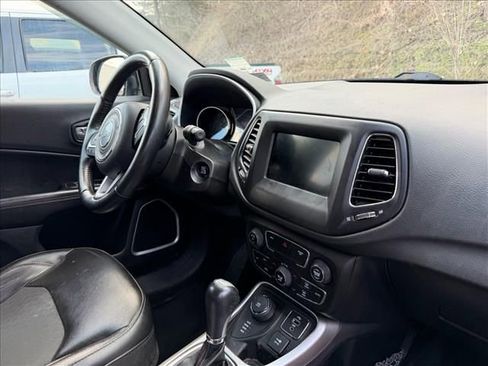 Used 2018 Jeep Compass Latitude w/ Popular Equipment Group image 2