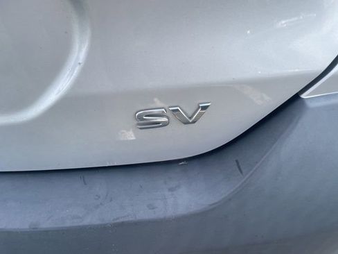 Used 2018 Nissan Kicks SV FWD image 9