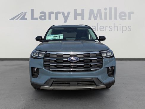 New 2026 Ford Explorer Active w/ Active Comfort Package image 8