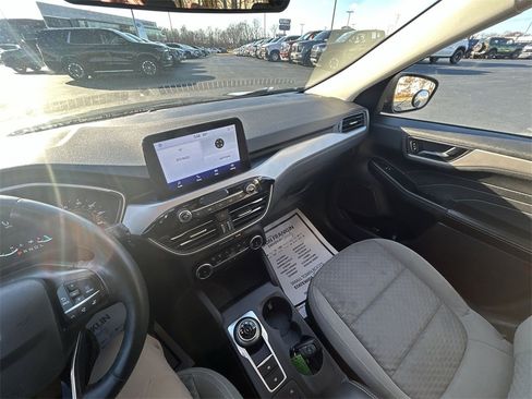Used 2022 Ford Escape SE w/ Convenience Package image 12