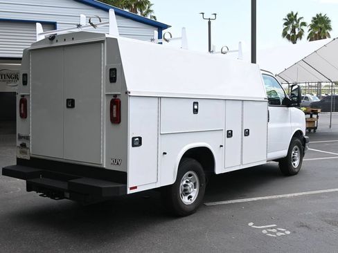 New 2025 Chevrolet Express 3500 w/ Power Convenience Package RWD image 5