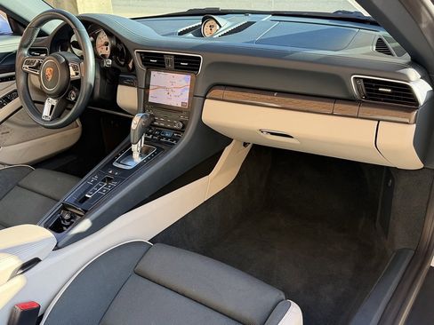 Certified 2019 Porsche 911 Turbo S image 21