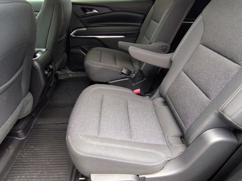 Certified 2024 Chevrolet Traverse LT w/ Midnight/Sport Edition FWD image 25