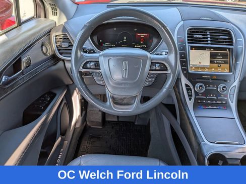 Used 2019 Lincoln Nautilus Reserve w/ Driver Assistance Package image 18