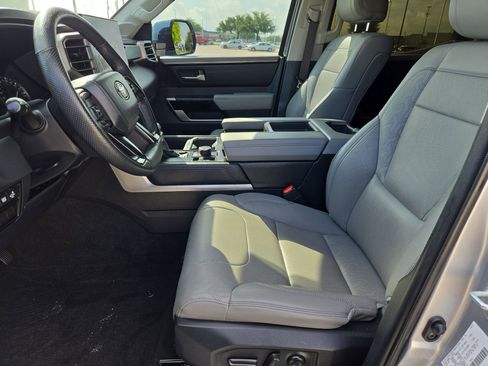 Used 2023 Toyota Tundra Limited AWD/4WD image 16