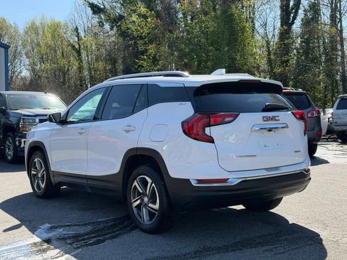 Used 2020 GMC Terrain SLT image 3