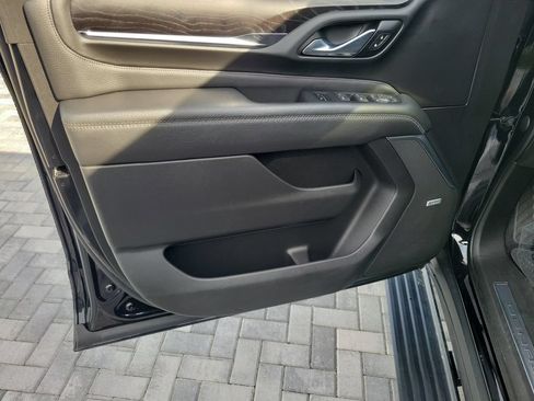 Used 2021 GMC Yukon Denali w/ Denali Premium Package AWD/4WD image 24