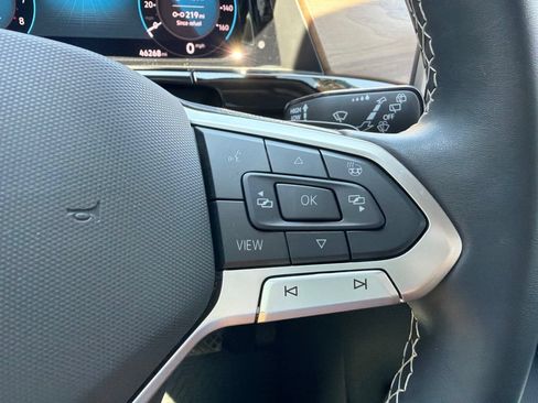 Used 2024 Volkswagen Atlas SE FWD image 29