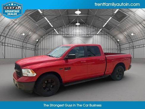 Used 2019 RAM 1500 Classic SLT image 3