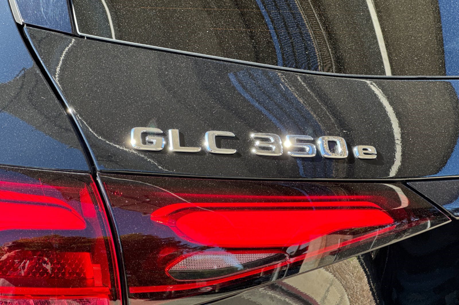 Used 2026 Mercedes-Benz GLC 350e 4MATIC image 32