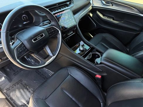 Used 2022 Jeep Grand Cherokee L Limited RWD image 18