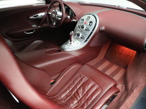 Used 2006 Bugatti Veyron image 30