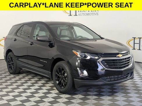 Used 2021 Chevrolet Equinox LS w/ LS Convenience Package FWD image 2
