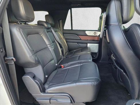 Used 2022 Lincoln Navigator L Reserve AWD/4WD image 22