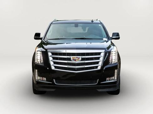 Used 2018 Cadillac Escalade 2WD image 2