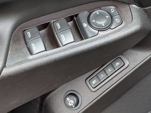 Used 2021 Chevrolet Equinox LT AWD/4WD image 23