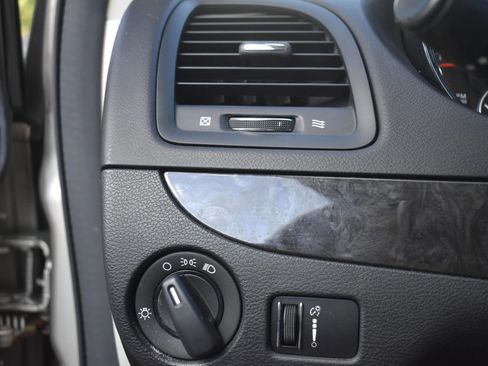 Used 2013 Dodge Grand Caravan American Value Package image 24