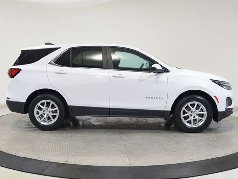 Used 2022 Chevrolet Equinox LT FWD image 11