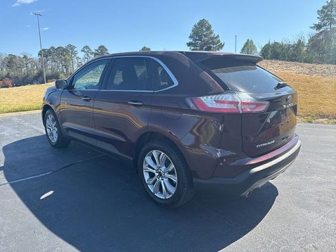 Used 2023 Ford Edge Titanium image 3