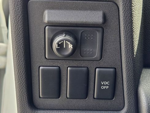 Used 2010 Nissan Rogue SL w/ Premium Pkg image 19