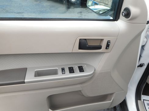 Used 2010 Ford Escape 4WD Hybrid image 14