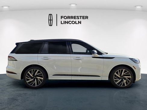 New 2026 Lincoln Aviator Black Label w/ Black Label Special Edition image 2