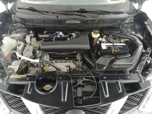 Used 2016 Nissan Rogue SV w/ SV Premium Package image 6