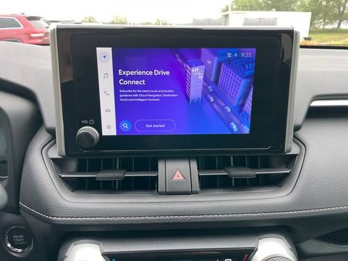 Used 2025 Toyota RAV4 XLE FWD image 14
