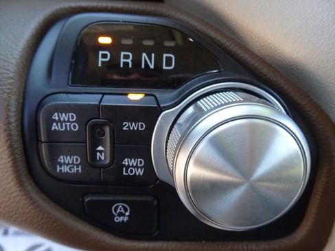 Used 2020 RAM 1500 Laramie AWD/4WD image 25