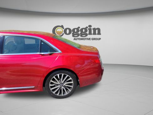 Used 2017 Lincoln Continental Select FWD image 29