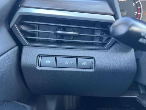 Used 2024 Nissan Altima 2.5 SV image 21