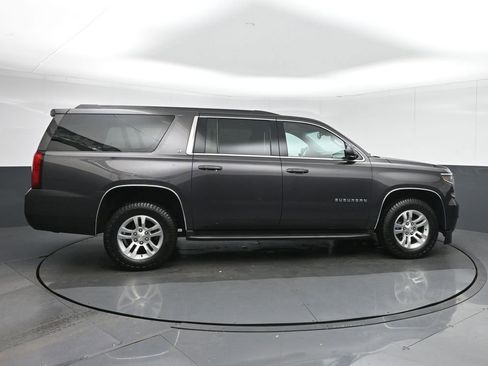 Used 2018 Chevrolet Suburban LT AWD/4WD image 8