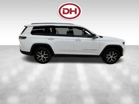 Used 2024 Jeep Grand Cherokee L Limited w/ Luxury Tech Group II AWD/4WD image 2