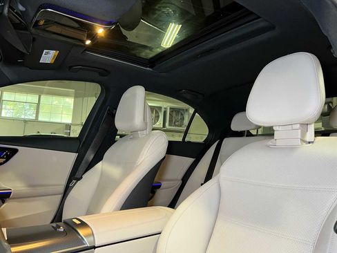 Used 2025 Mercedes-Benz C 300 4MATIC Sedan image 20