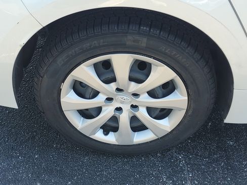 Certified 2024 Toyota Corolla LE FWD image 8